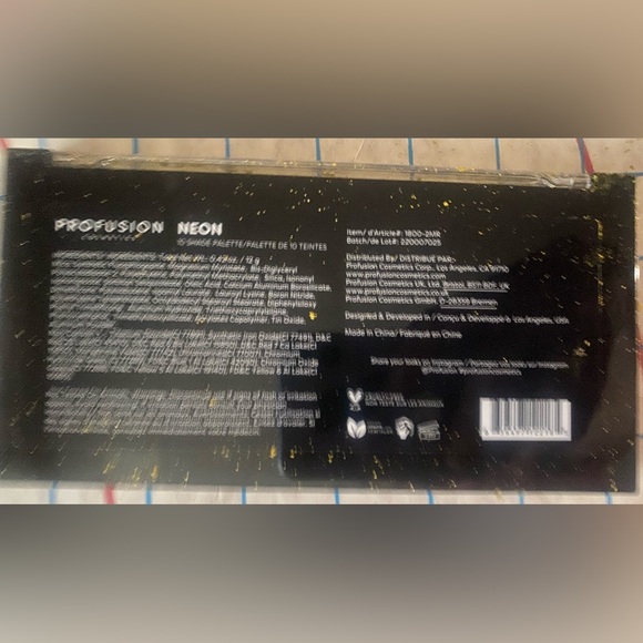 Profusion Neon Eyeshadow New Sealed - Picture 2 of 2